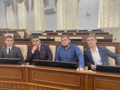 Участники Школы научного наставничества посетили Алтайское краевое законодательное собрание (проект Приоритет 2030)